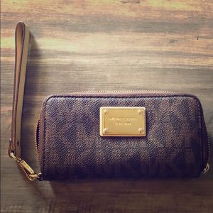 Michael Kors wallet